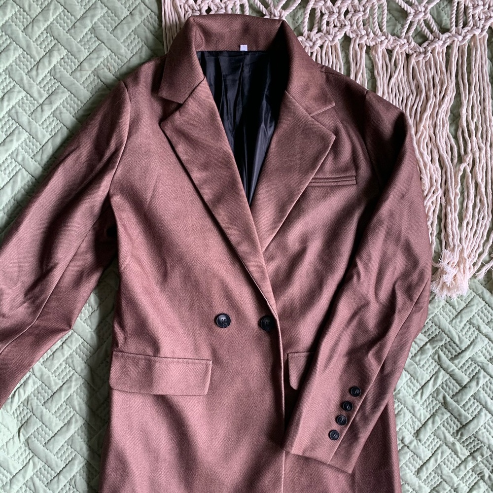 Light Overcoat - Picture 2 of 4